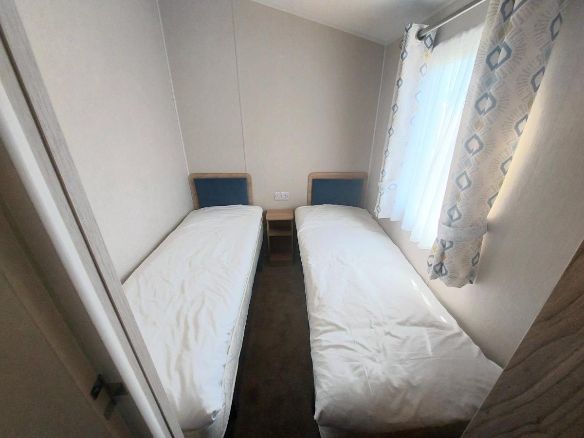 Camber Sophie'S Caravan מראה חיצוני תמונה
